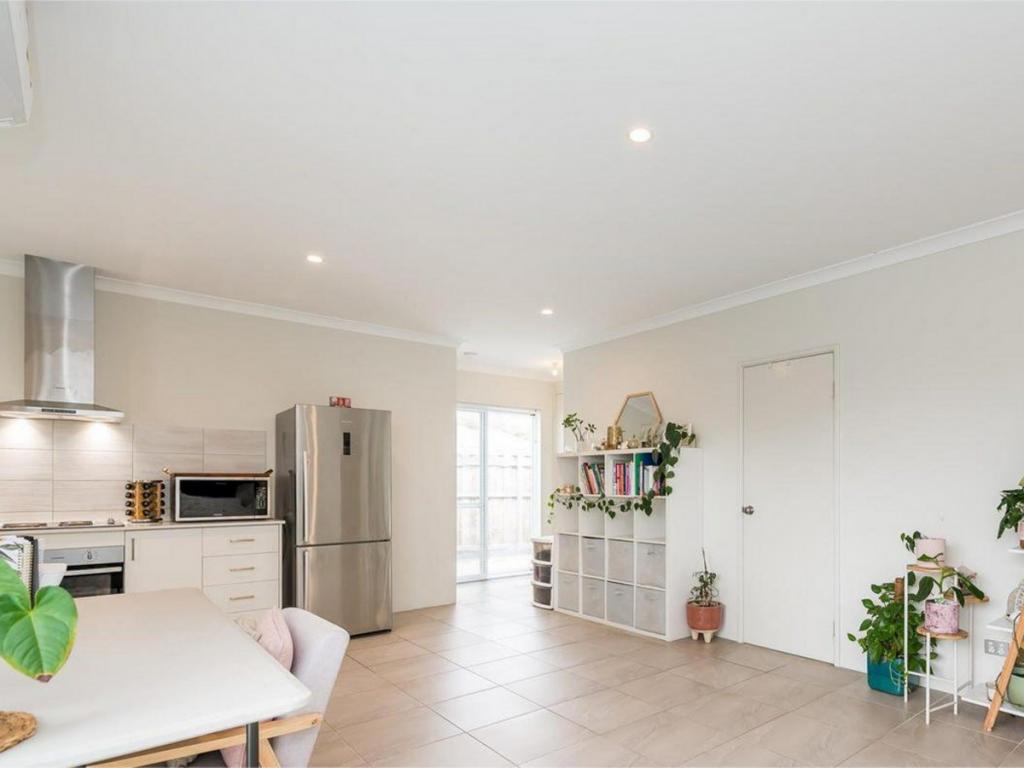 8a Ensign Way, Ellenbrook, WA 6069