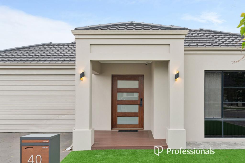 40 Hardey East Rd, Wattle Grove, WA 6107