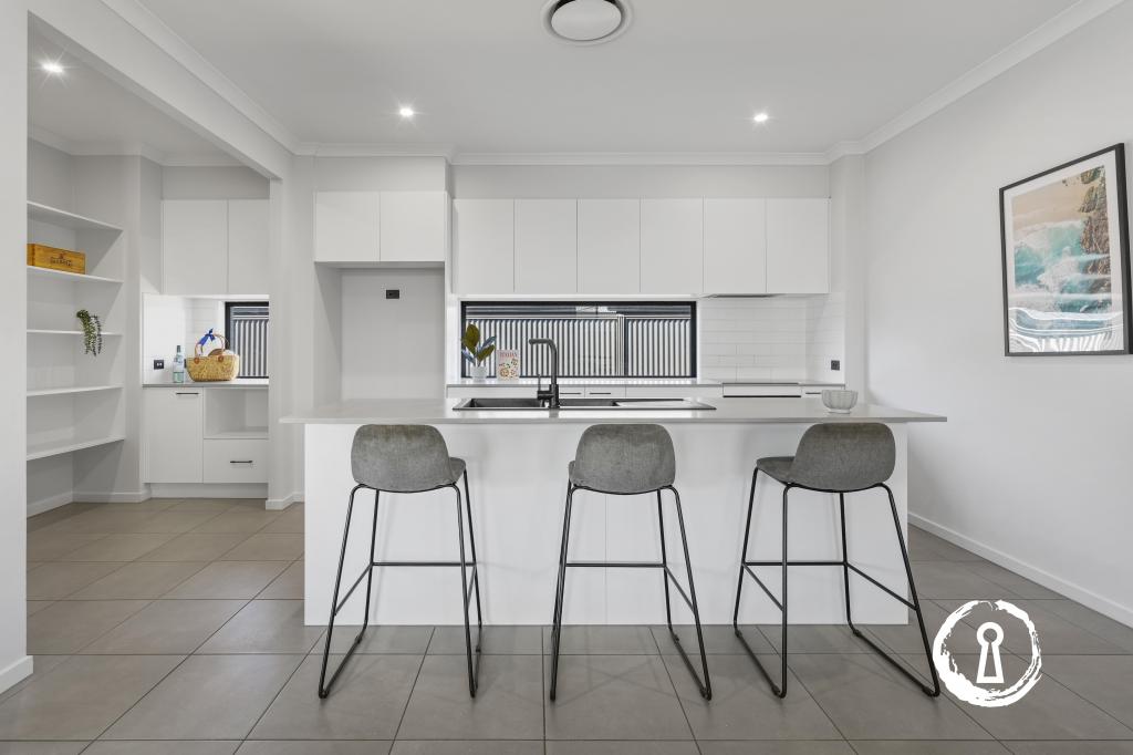 40 SUTHERLAND ST, GLENEAGLE, QLD 4285