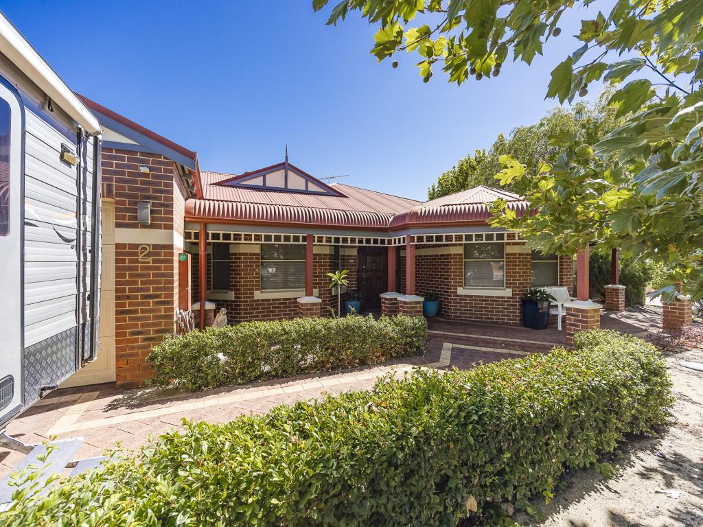 2 Primula Ct, Woodvale, WA 6026
