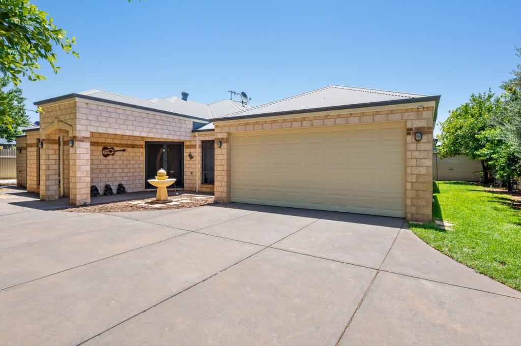 16 Henneker Dr, Broadwood, WA 6430