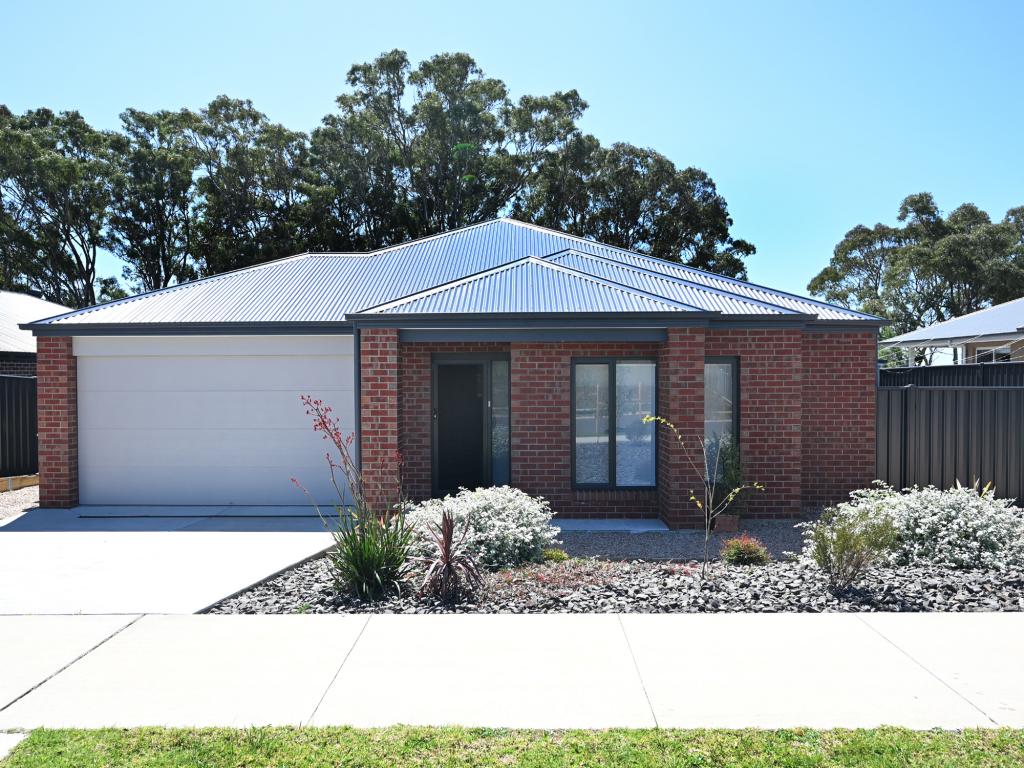 21 Houghton Cres, Eagle Point, VIC 3878