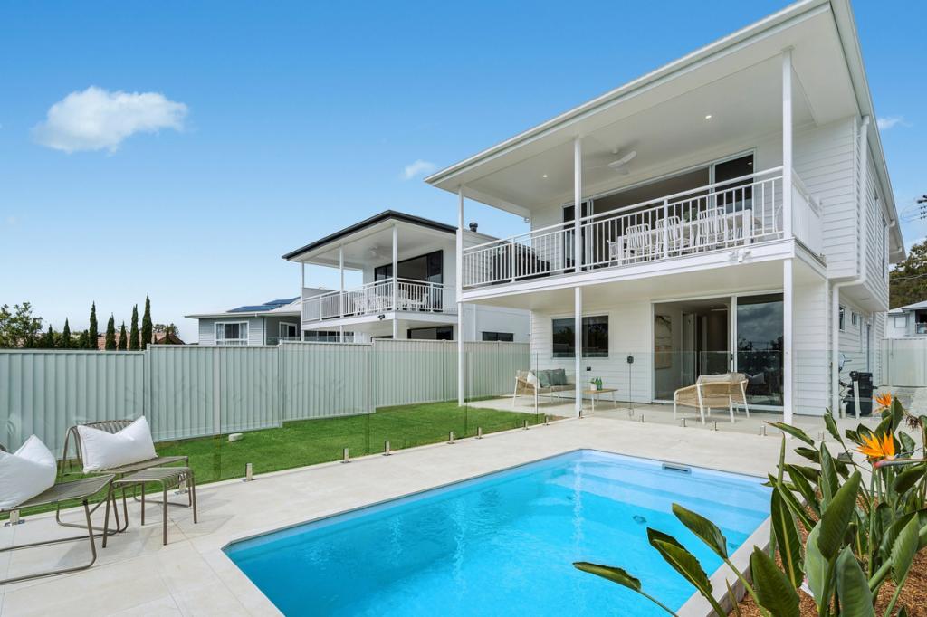 17 Claremont St, Birkdale, QLD 4159