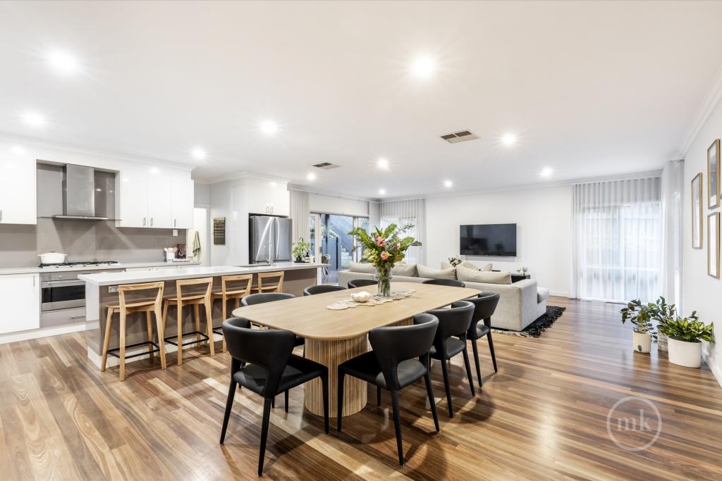 8 Mulgowrie Ct, Greensborough, VIC 3088