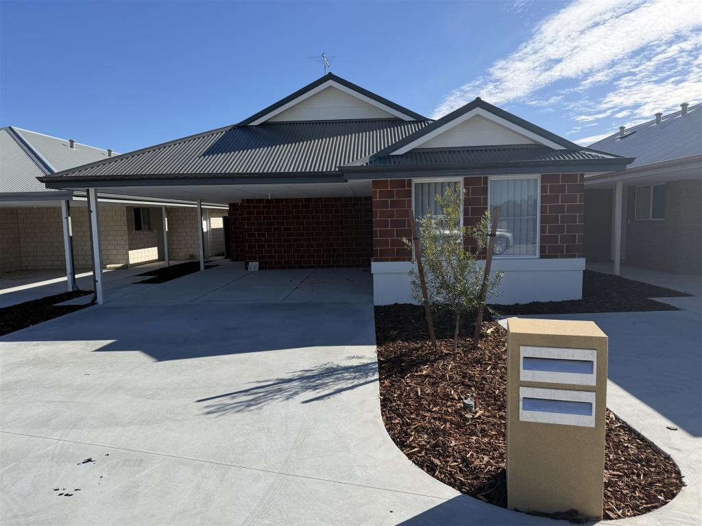 22b/22 Old Pinjarra Rd, Greenfields, WA 6210