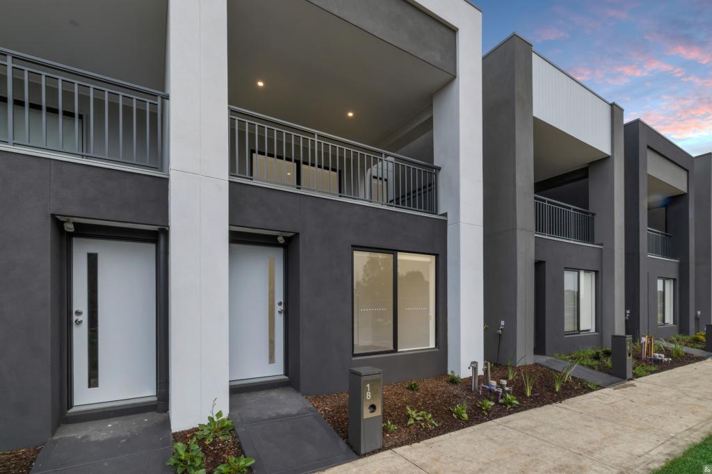 4 Shingleback Walk, Mickleham, VIC 3064