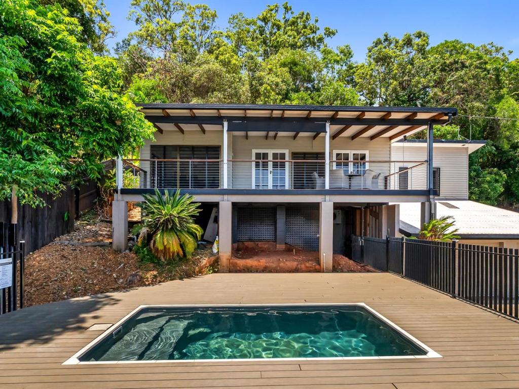 21 Bena St, Smithfield, QLD 4878