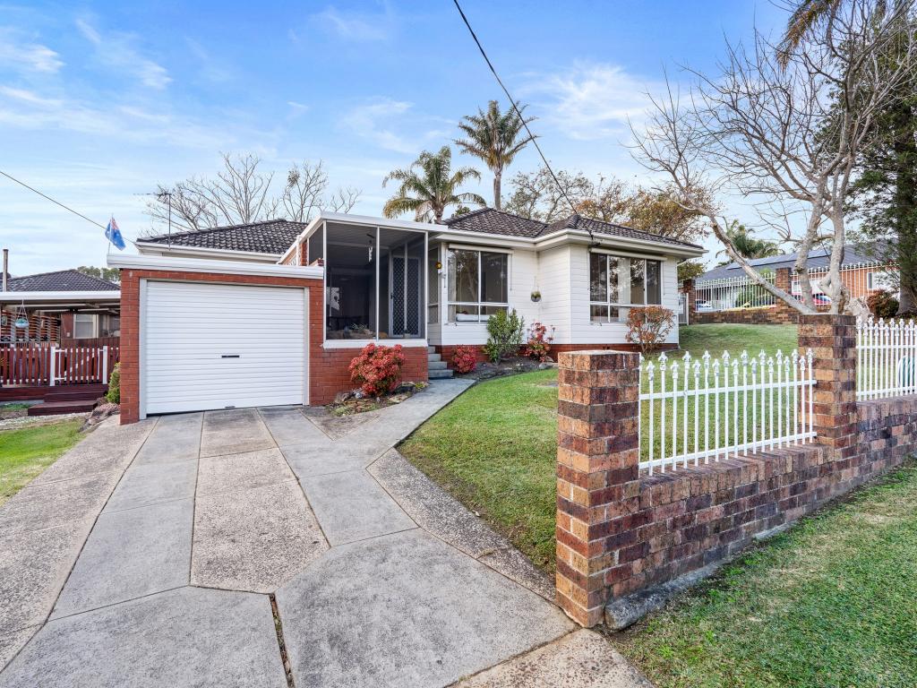 40 Banksia Ave, Engadine, NSW 2233