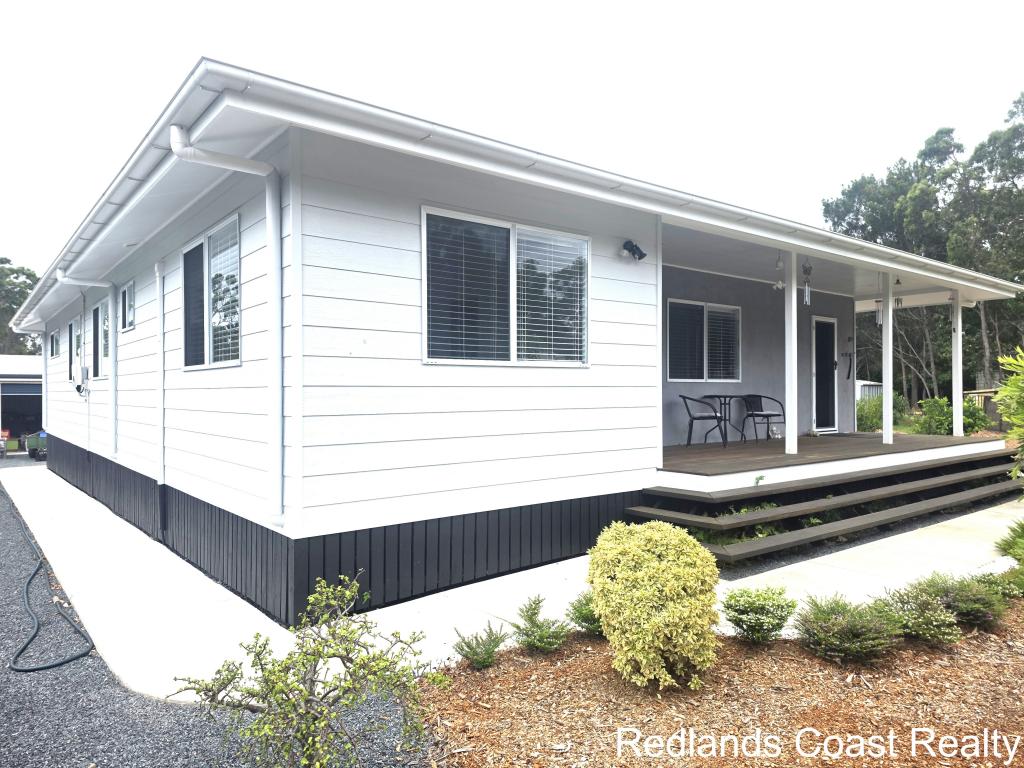 19-21 Wake St, Macleay Island, QLD 4184