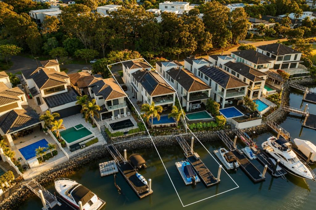 8005 THE PKWY, HOPE ISLAND, QLD 4212