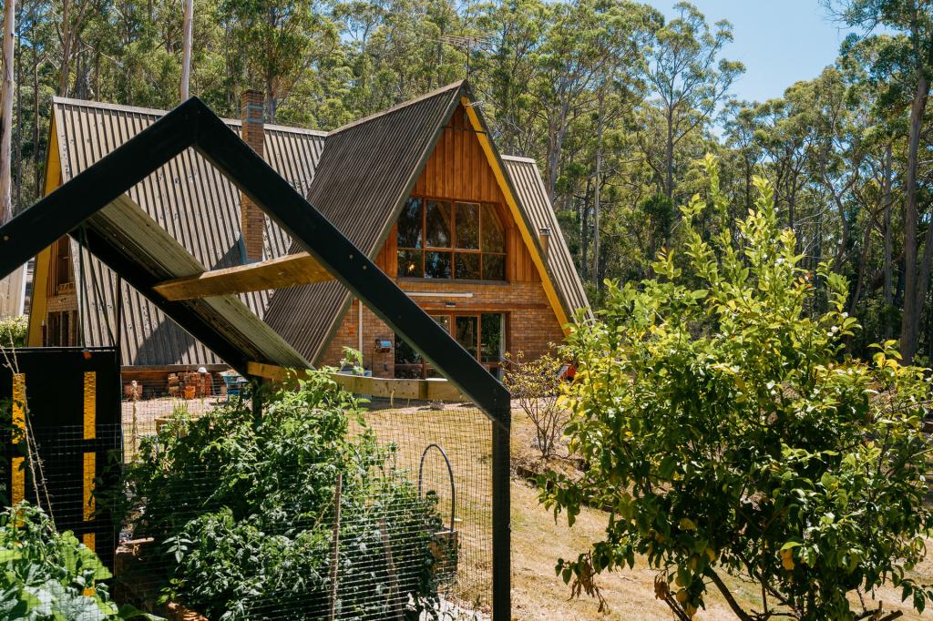 7 Wrenswood Dr, Quoiba, TAS 7310