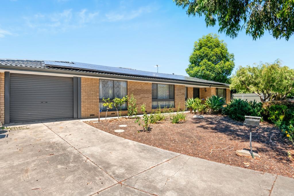 6 Raphael Cres, Morphett Vale, SA 5162