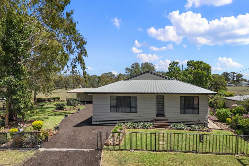 30 James St, Dalby, QLD 4405