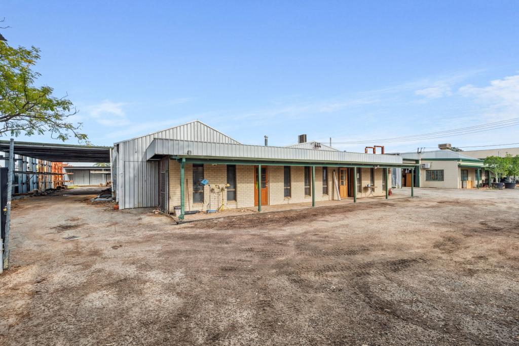 15 Carole Rd, Maddington, WA 6109