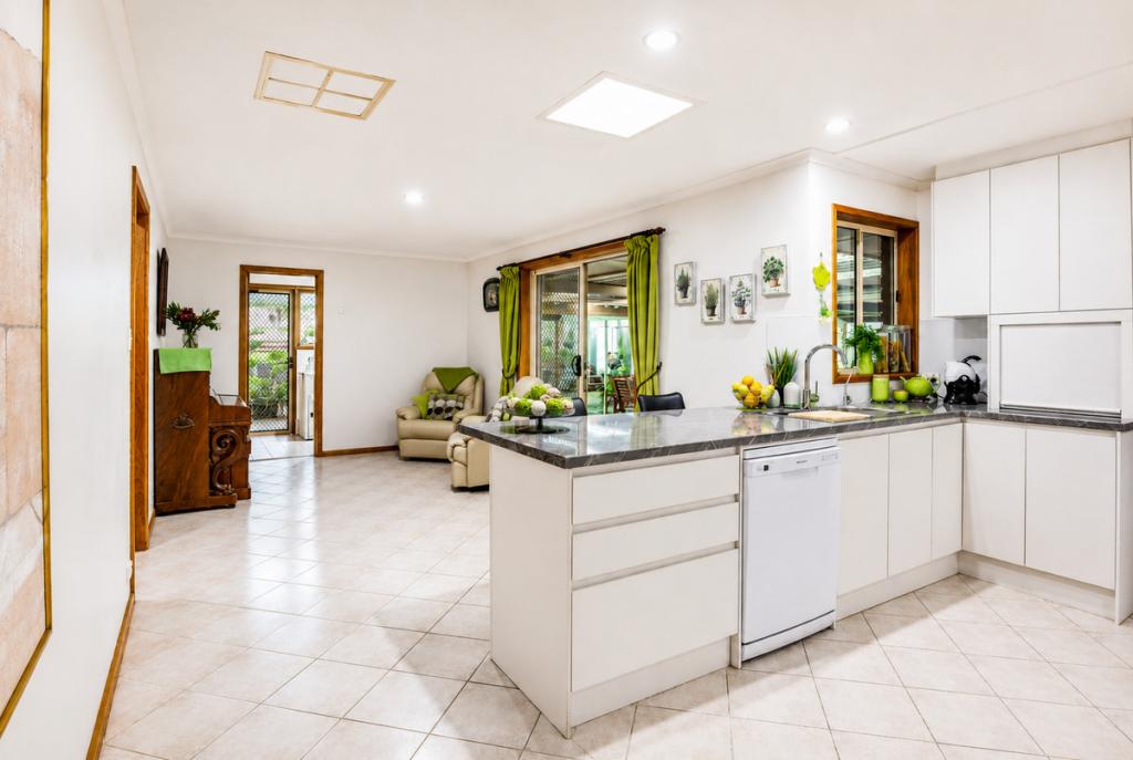 278 Pimpala Rd, Woodcroft, SA 5162