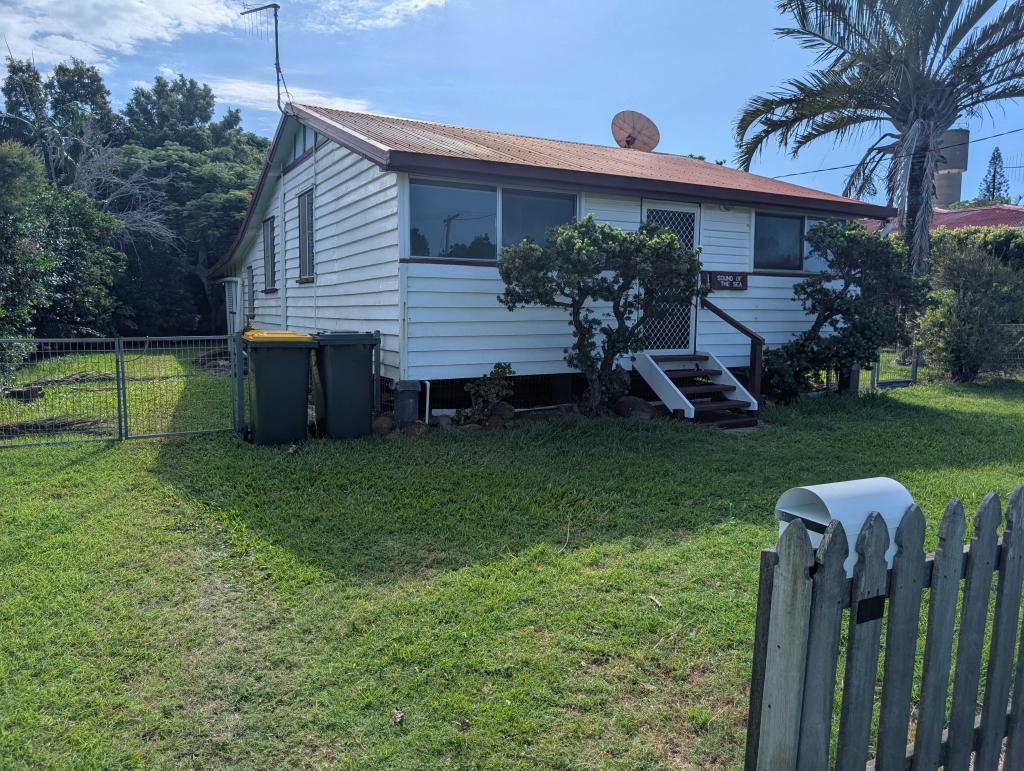 44 Bathurst St, Elliott Heads, QLD 4670