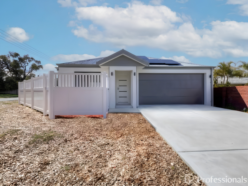 33 Cumberland Rd, Forrestfield, WA 6058
