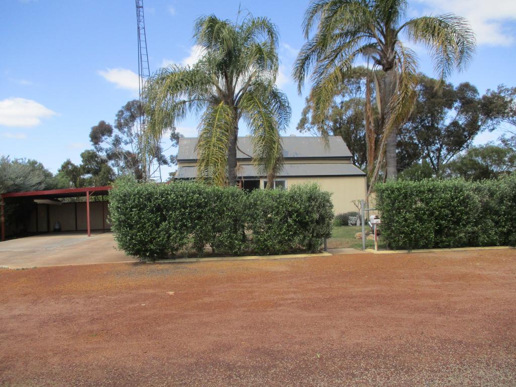 26 Margaret St, Cunderdin, WA 6407