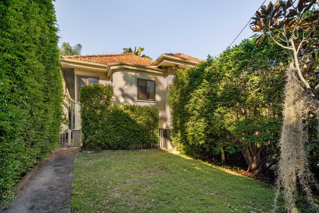 108 GAINSBOROUGH ST, MOOROOKA, QLD 4105