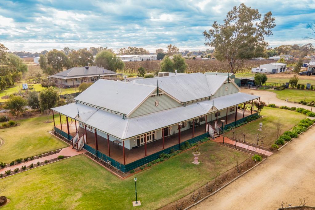 5 Muscara Ct, Yarroweyah, VIC 3644