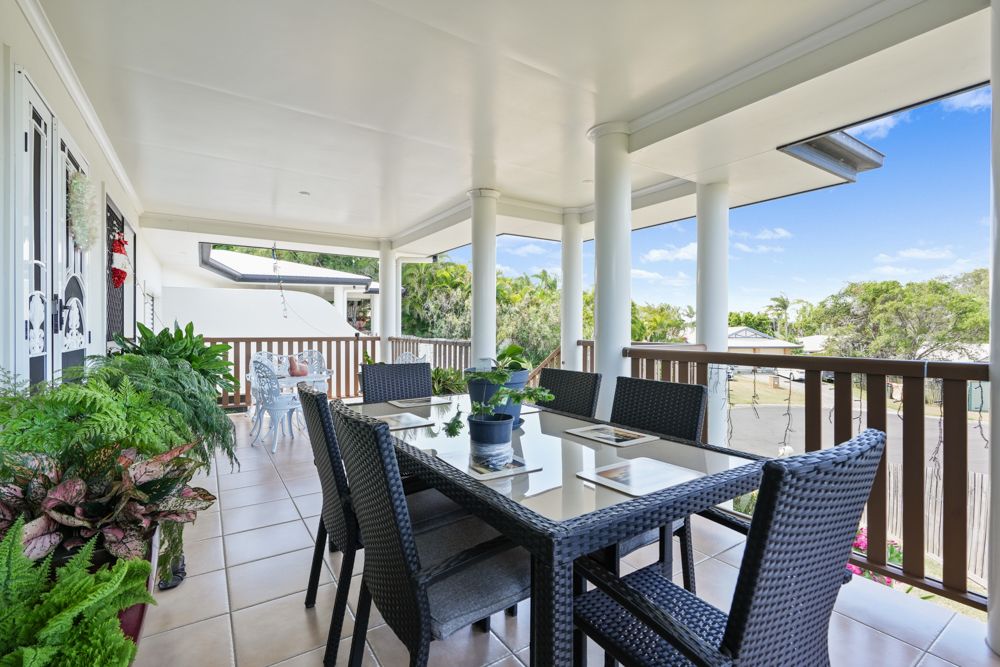 5 Tinaroo Ct, Clinton, QLD 4680