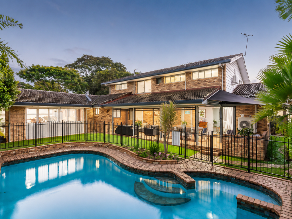 1 Brodick St, Carindale, QLD 4152