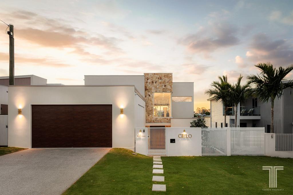 24 Arrol St, Camp Hill, QLD 4152