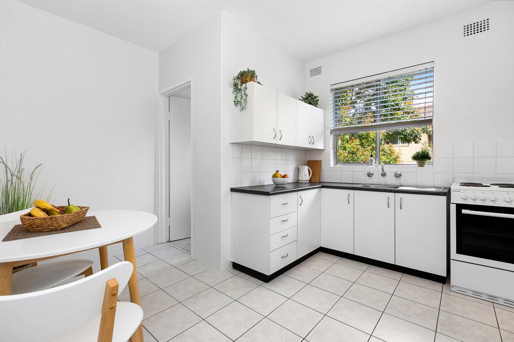 2/11 Bayley St, Marrickville, NSW 2204