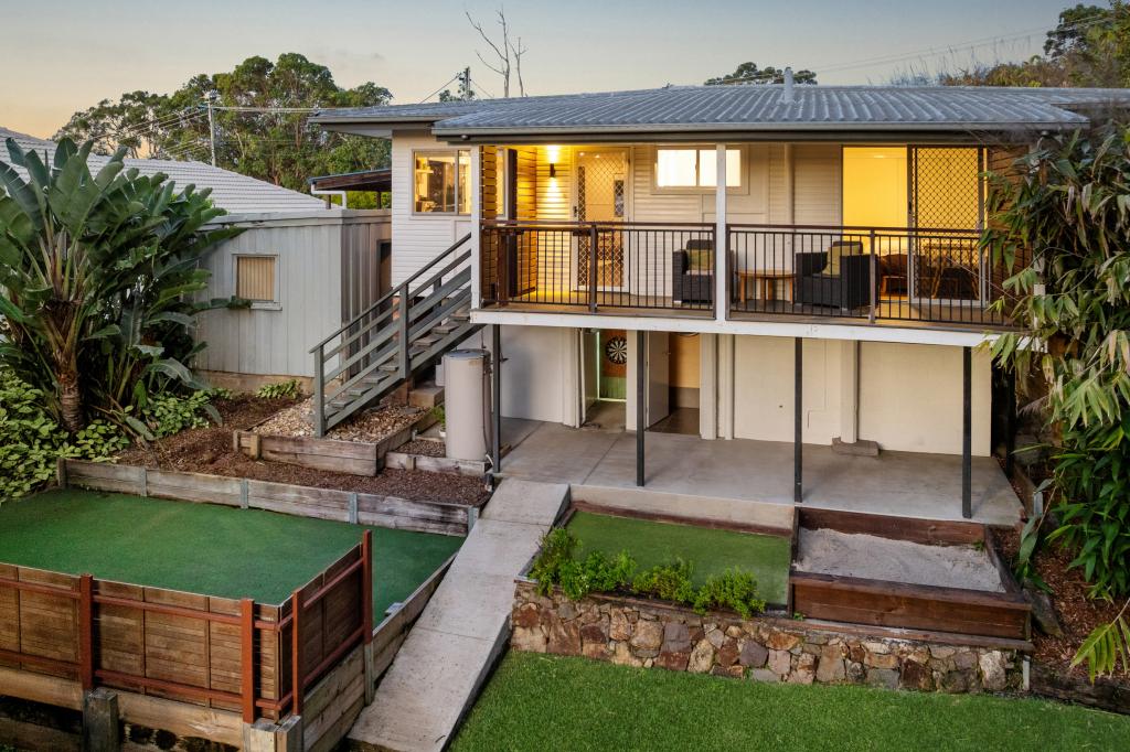 90 Centenary Heights Rd, Coolum Beach, QLD 4573