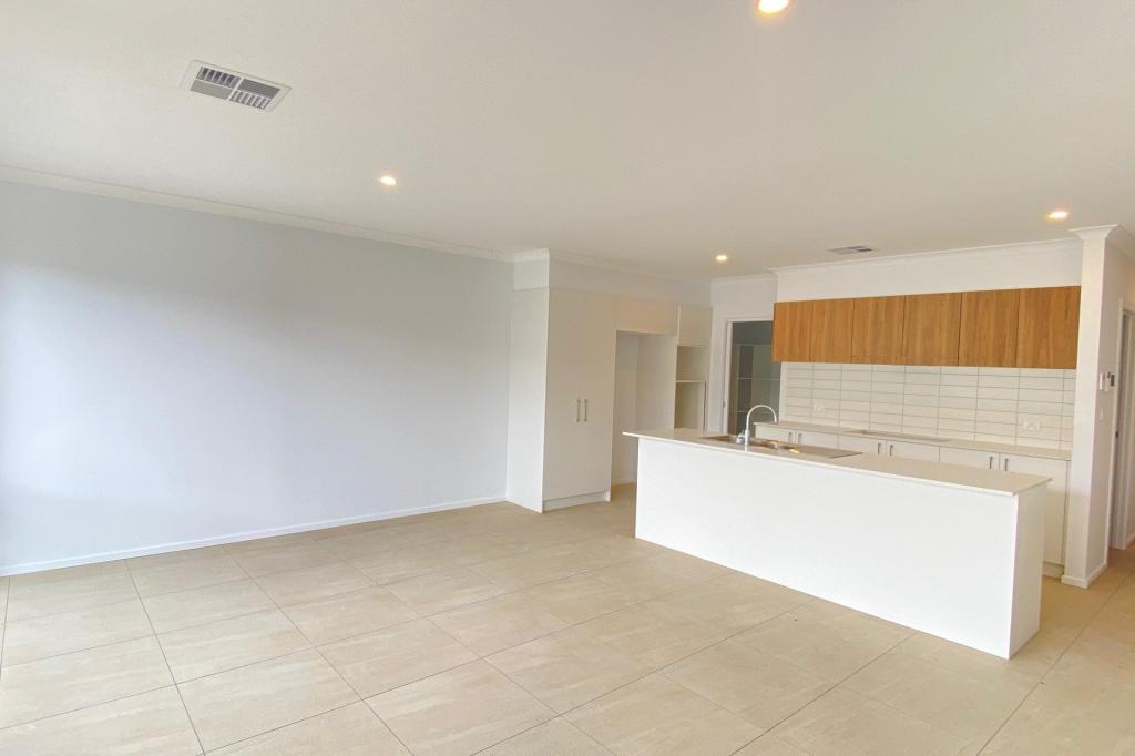 25 Saltbush Pde, Tralee, NSW 2620