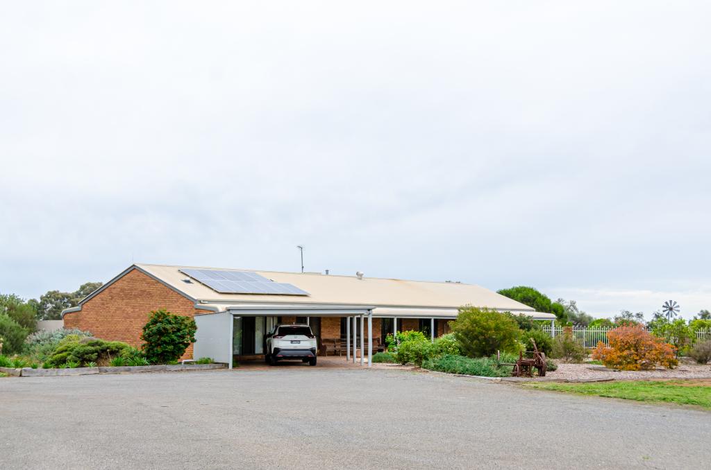 62 Aitken Ave, Donald, VIC 3480