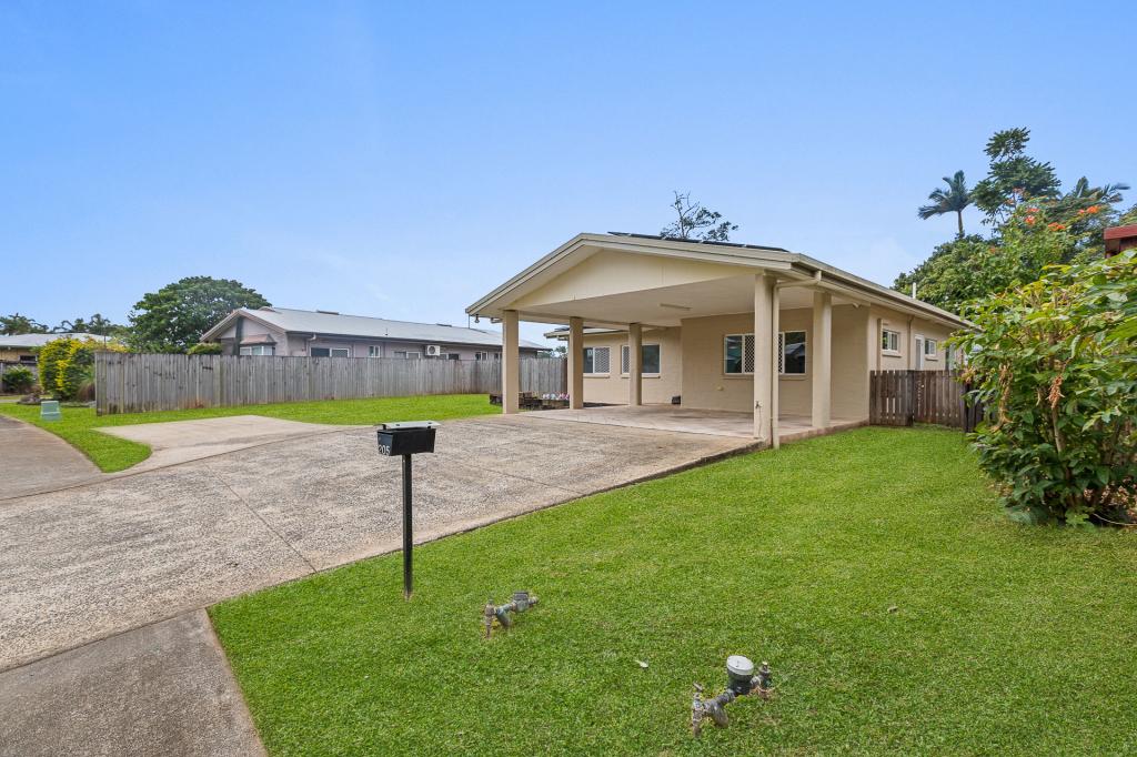 205 Robert Rd, Bentley Park, QLD 4869