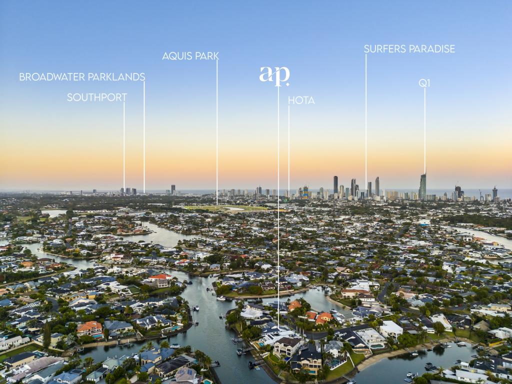 4 Aran Ct, Bundall, QLD 4217