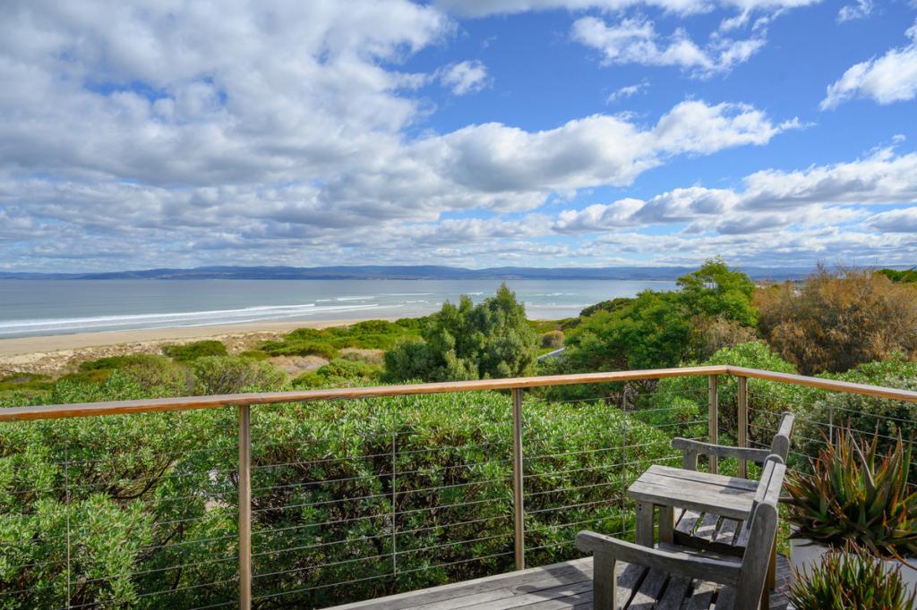 146 Swanwick Dr, Coles Bay, TAS 7215