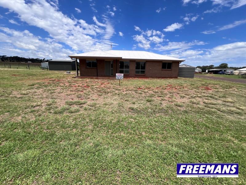 10 Earl St, Memerambi, QLD 4610