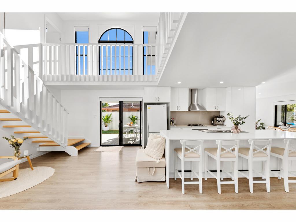 53 Rio Vista Bvd, Broadbeach Waters, QLD 4218