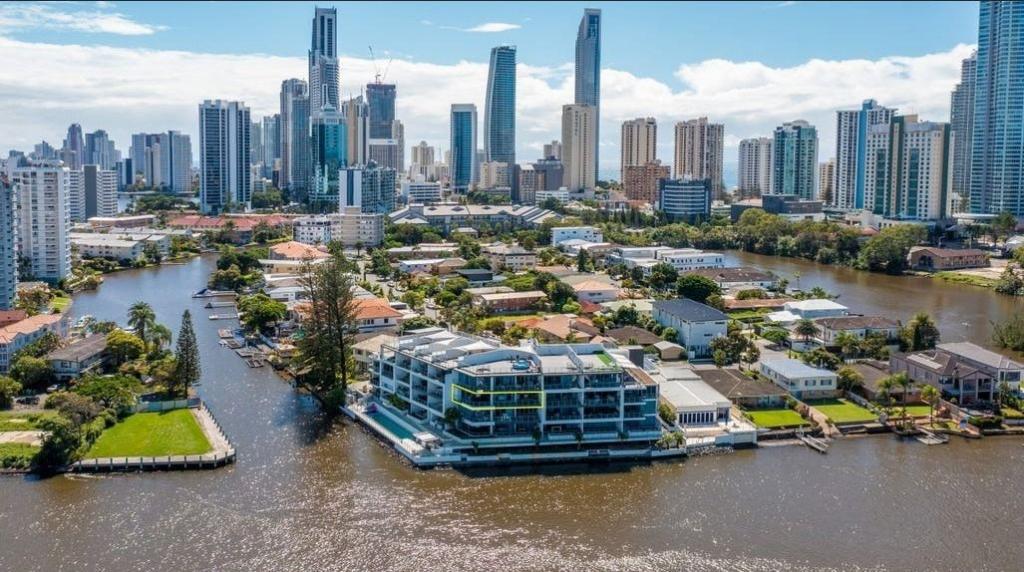 312/30-32 Paradise Island, Surfers Paradise, QLD 4217