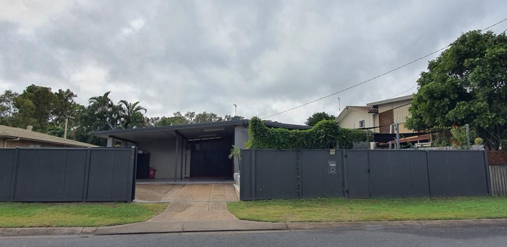 12 Prince St, Urangan, QLD 4655