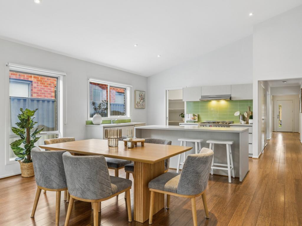 8 Haines St, Cranbourne East, VIC 3977