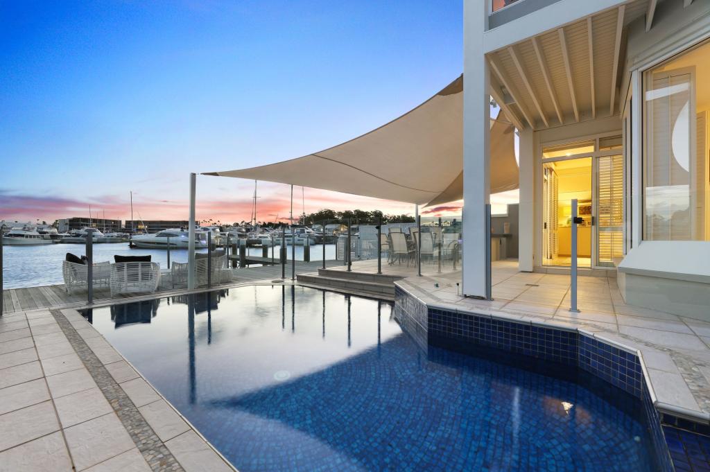 5628 Harbour Tce, Hope Island, QLD 4212