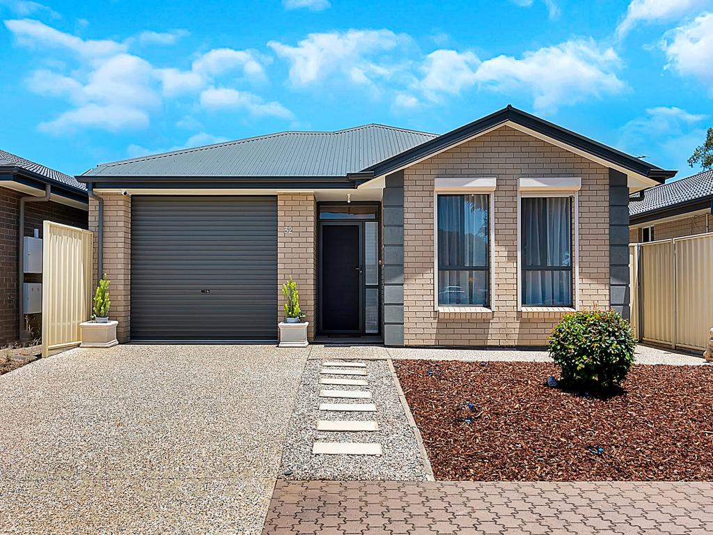 32 Oxford Ave, Salisbury Heights, SA 5109