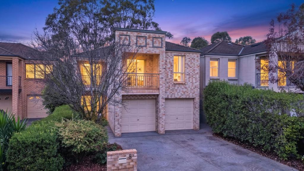 8 Lakeland Cct, Harrington Park, NSW 2567
