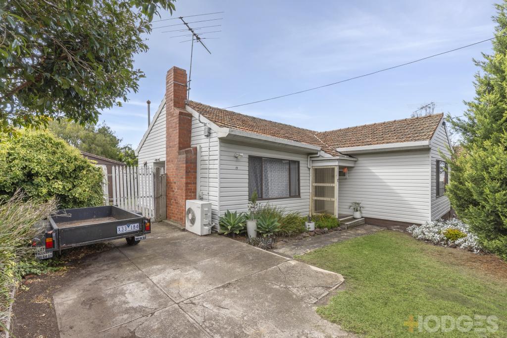 17 Gibbs St, Newcomb, VIC 3219