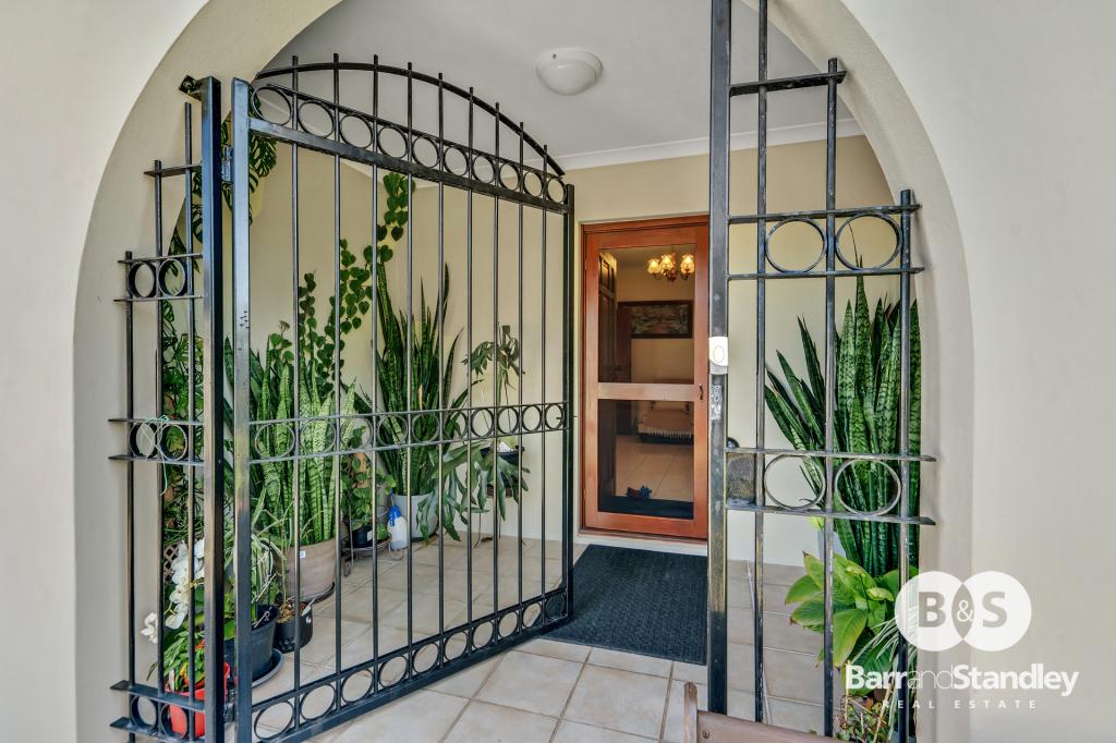 32 Parade Rd, South Bunbury, WA 6230