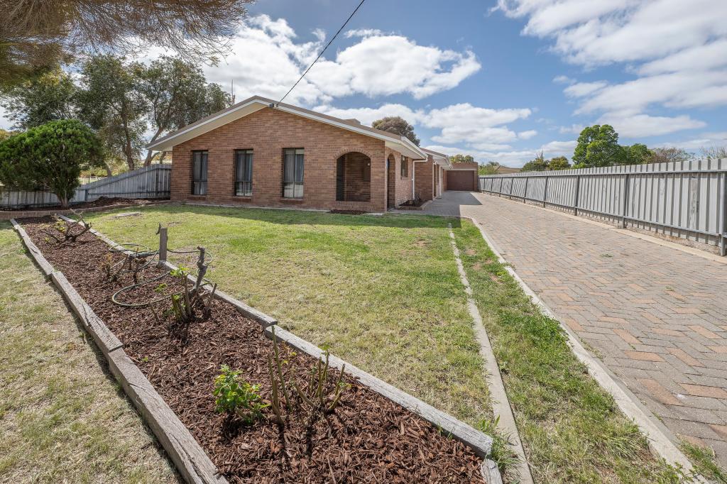 9 MAKEPEACE ST, SWAN HILL, VIC 3585