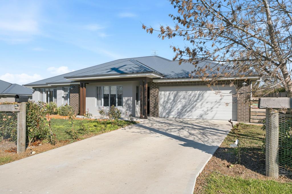 2b Racecourse Dr, Goulburn, NSW 2580