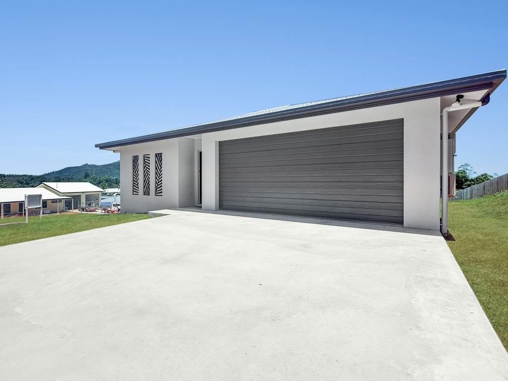 22 Pease St, Tully, QLD 4854