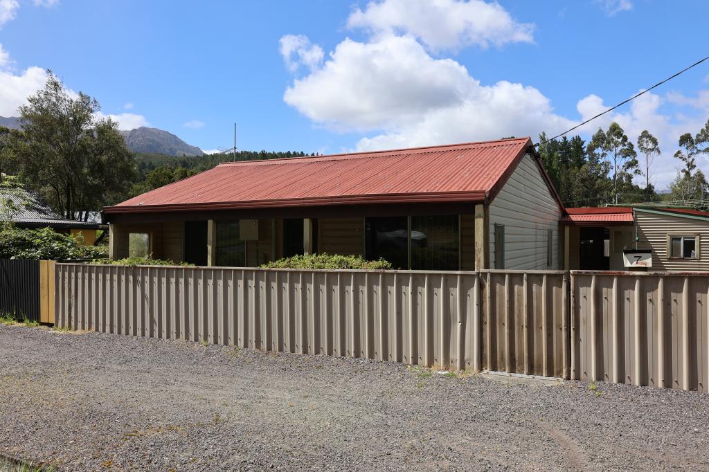 7 Urquhart St, Queenstown, TAS 7467