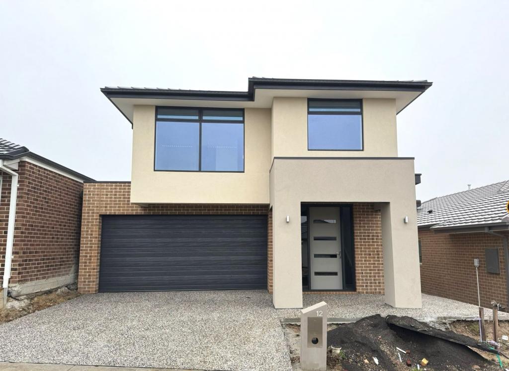 12 Shakeal Way, Clyde North, VIC 3978