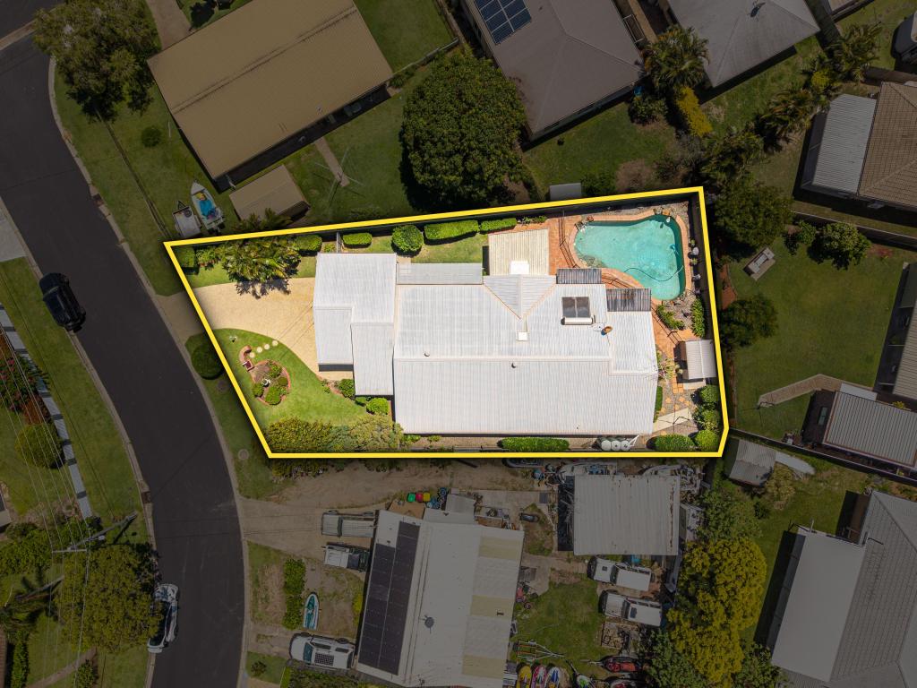 18 Featherstone St, Kippa-Ring, QLD 4021
